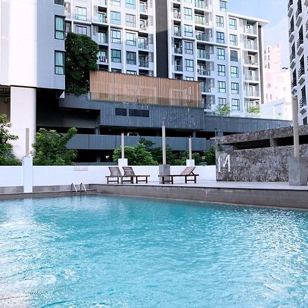 Watana Hotel Бангкок Екстер'єр фото