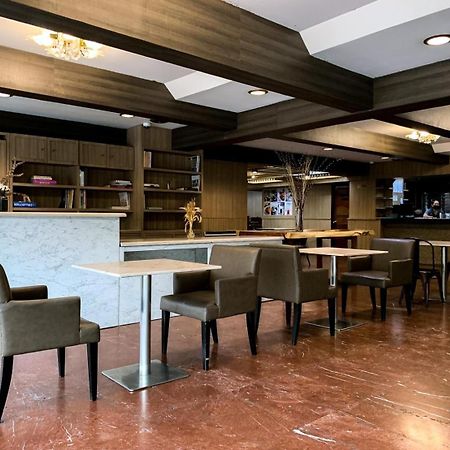 Watana Hotel Бангкок Екстер'єр фото